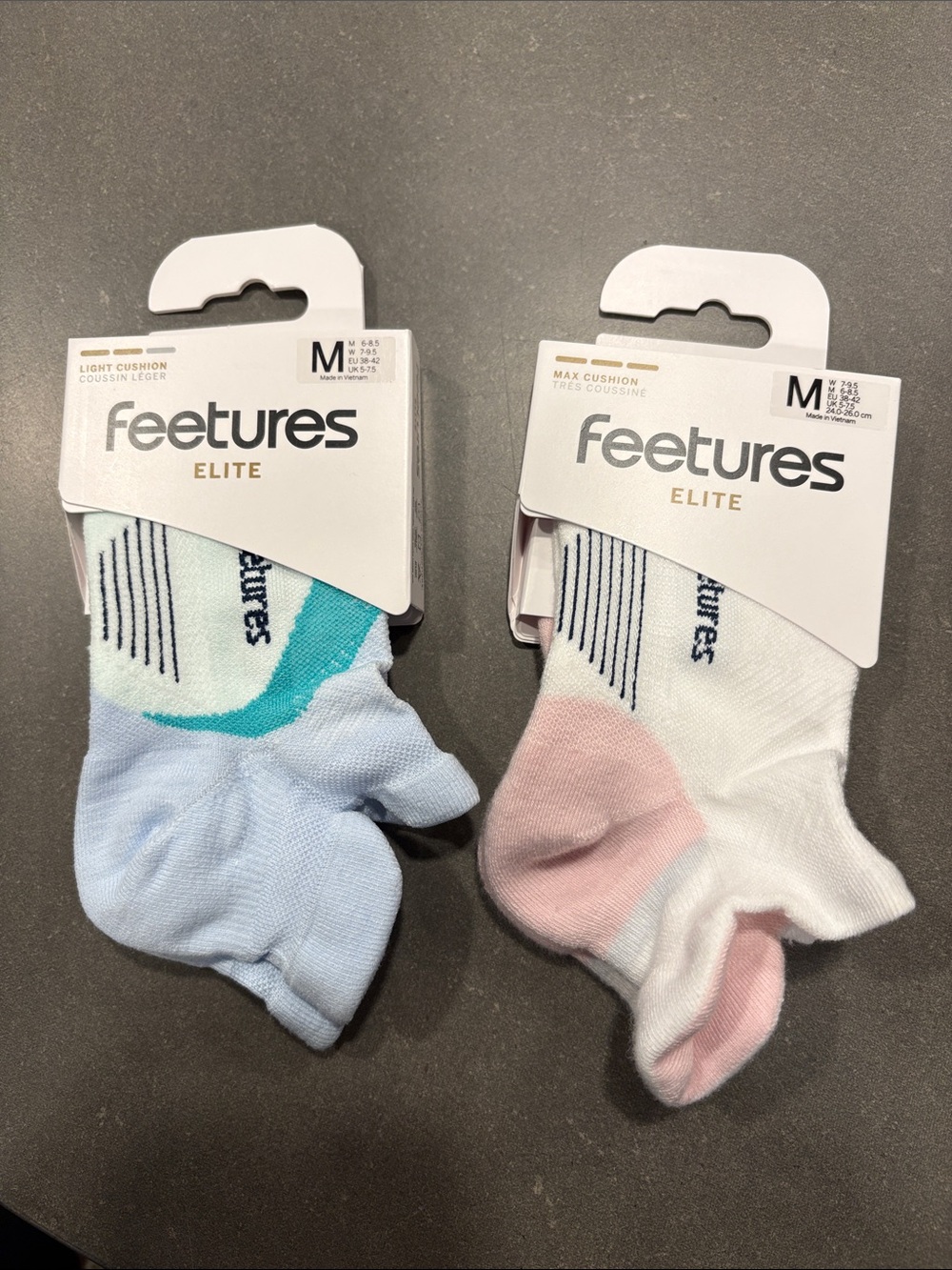 Feetures Elite women's Cushioned Ankle Socks - Light Blue & Pink